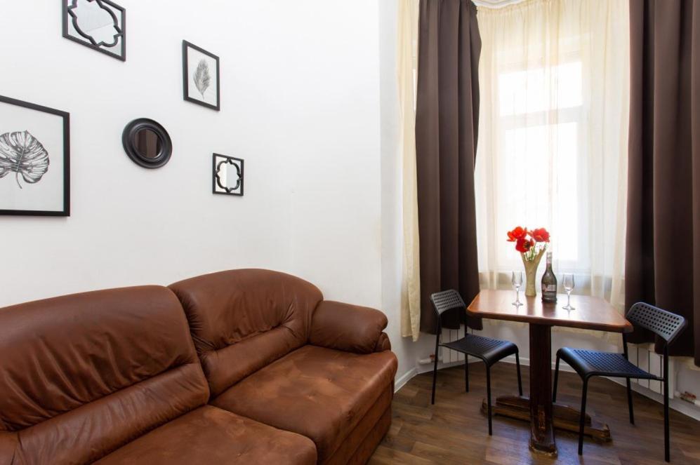 Апартаменти На Сковороди,3Б Charkov Buitenkant foto
